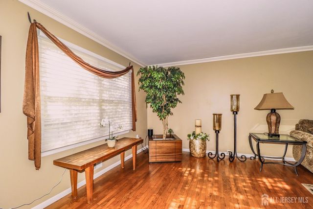 9 Glynn Court, Sayreville, NJ 08859