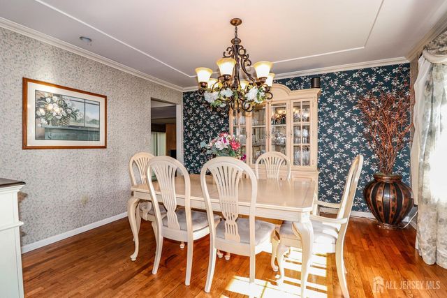 9 Glynn Court, Sayreville, NJ 08859