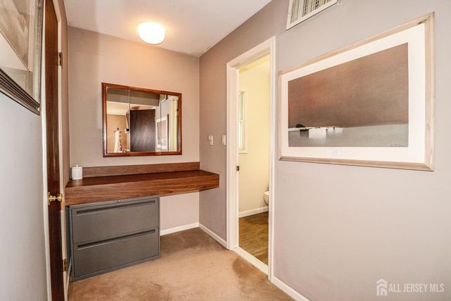 9 Glynn Court, Sayreville, NJ 08859