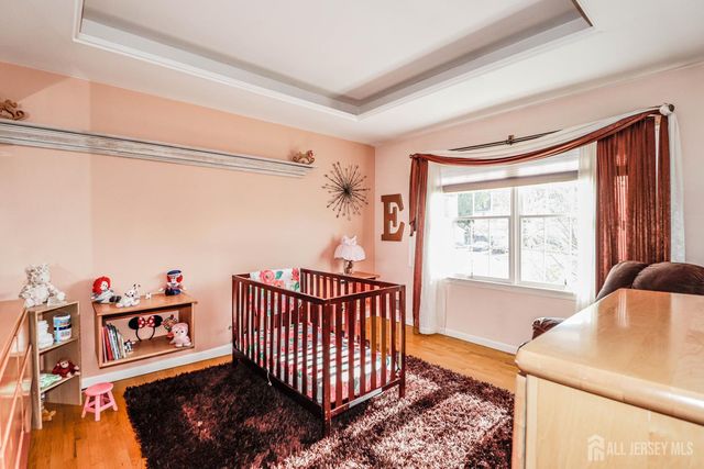 9 Glynn Court, Sayreville, NJ 08859