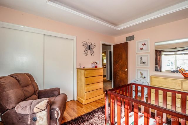 9 Glynn Court, Sayreville, NJ 08859