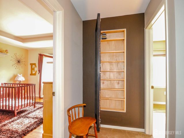 9 Glynn Court, Sayreville, NJ 08859