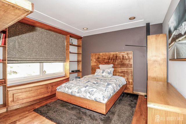 9 Glynn Court, Sayreville, NJ 08859