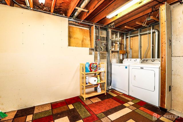 9 Glynn Court, Sayreville, NJ 08859