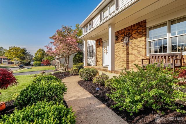 9 Glynn Court, Sayreville, NJ 08859