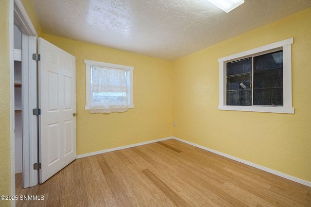 1555 Mayfield Road, Las Cruces, NM 88007