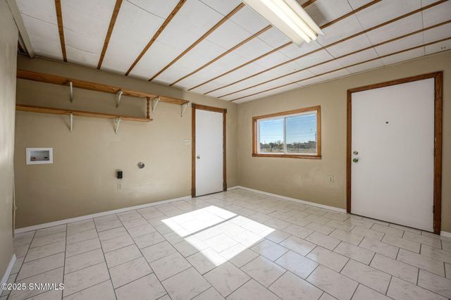 1555 Mayfield Road, Las Cruces, NM 88007