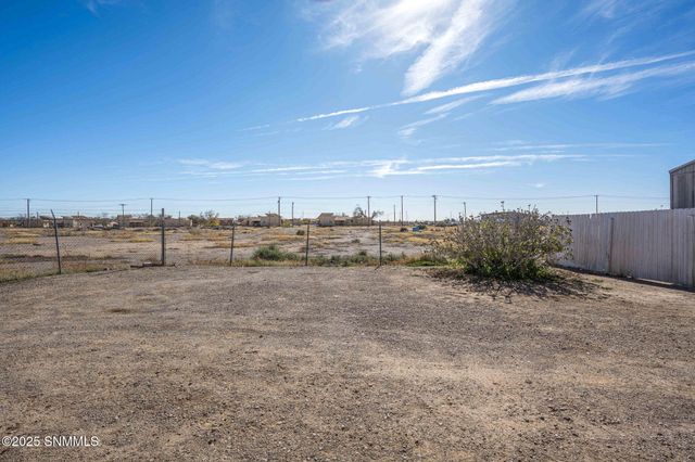 1555 Mayfield Road, Las Cruces, NM 88007