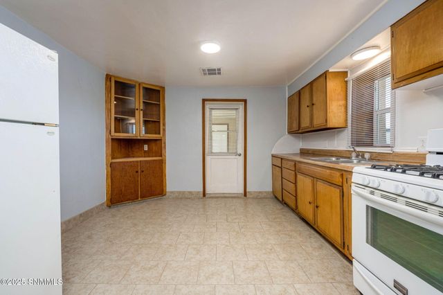 1555 Mayfield Road, Las Cruces, NM 88007