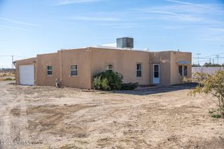 1555 Mayfield Road, Las Cruces, NM 88007