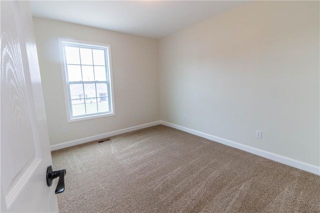 1005 E Pearl Court, Savannah, MO 64485