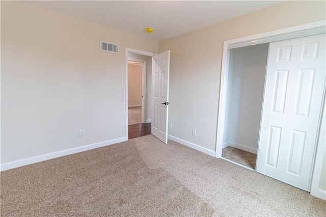 1005 E Pearl Court, Savannah, MO 64485