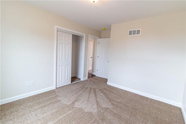 1005 E Pearl Court, Savannah, MO 64485