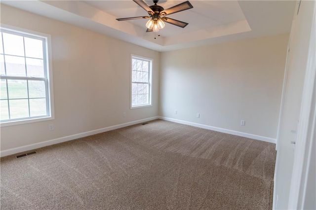 1005 E Pearl Court, Savannah, MO 64485