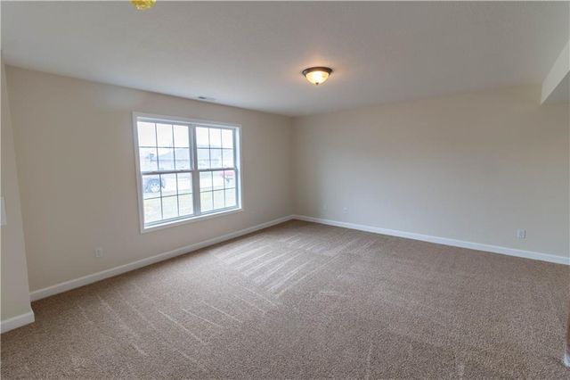 1005 E Pearl Court, Savannah, MO 64485