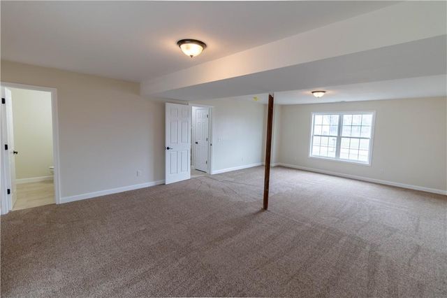 1005 E Pearl Court, Savannah, MO 64485