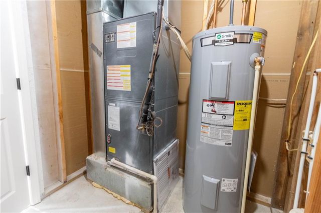 1005 E Pearl Court, Savannah, MO 64485