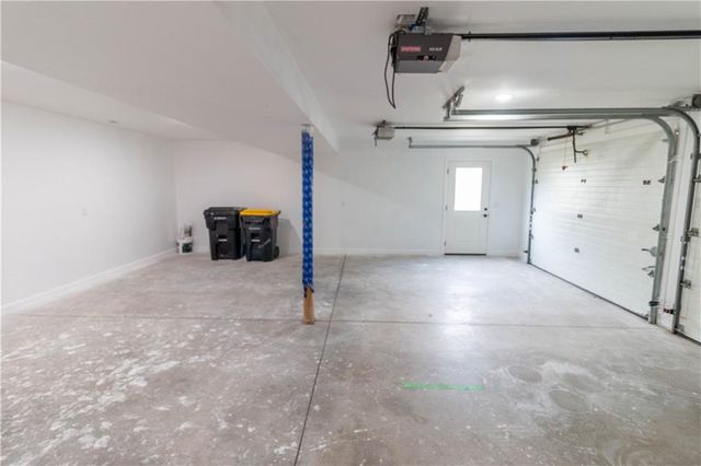 1005 E Pearl Court, Savannah, MO 64485