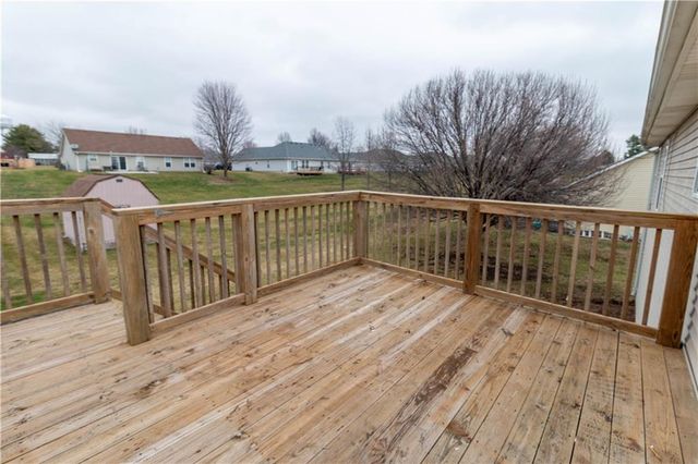 1005 E Pearl Court, Savannah, MO 64485