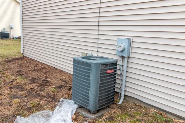 1005 E Pearl Court, Savannah, MO 64485