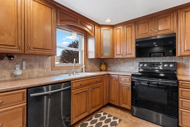 762 ST JOSEPHS STREET, De Pere, WI 54115