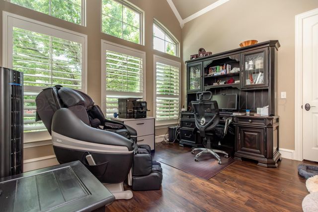 6402 Parkwood Place, Amarillo, TX 79119