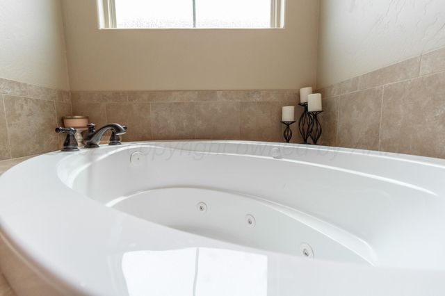 6402 Parkwood Place, Amarillo, TX 79119