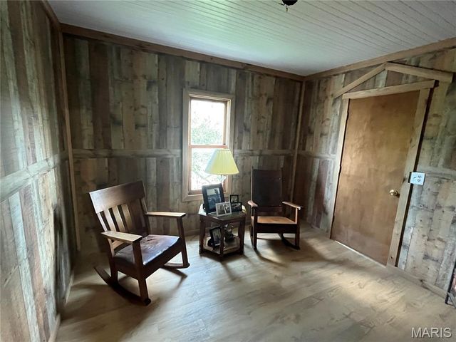 4015 Pike 9140, Louisiana, MO 63353