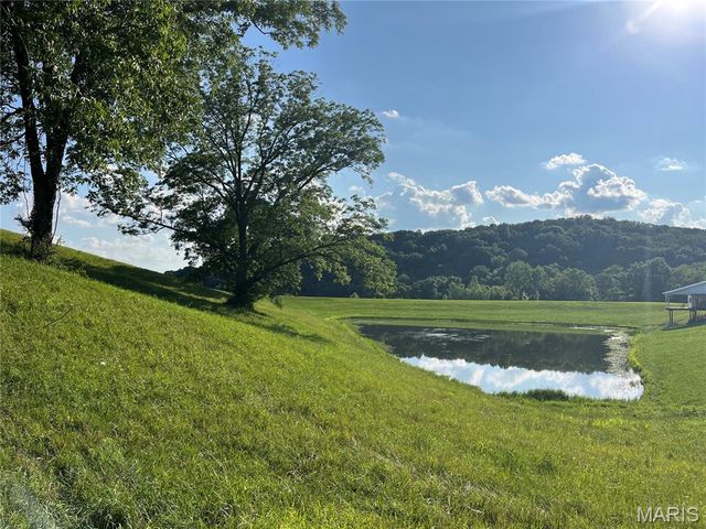 4015 Pike 9140, Louisiana, MO 63353