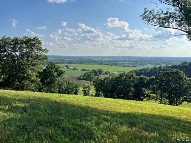 4015 Pike 9140, Louisiana, MO 63353