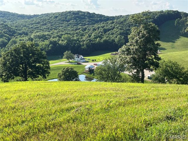 4015 Pike 9140, Louisiana, MO 63353