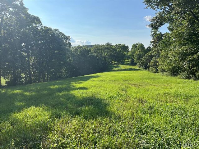 4015 Pike 9140, Louisiana, MO 63353