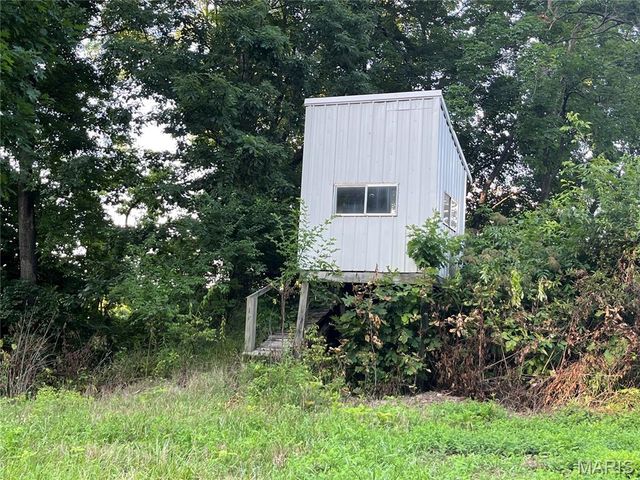 4015 Pike 9140, Louisiana, MO 63353