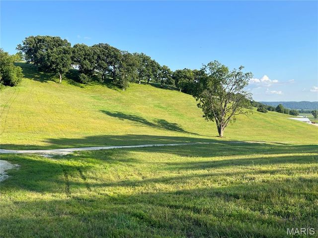 4015 Pike 9140, Louisiana, MO 63353