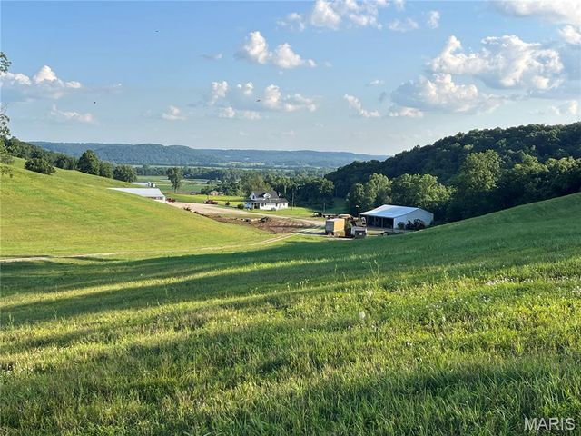 4015 Pike 9140, Louisiana, MO 63353