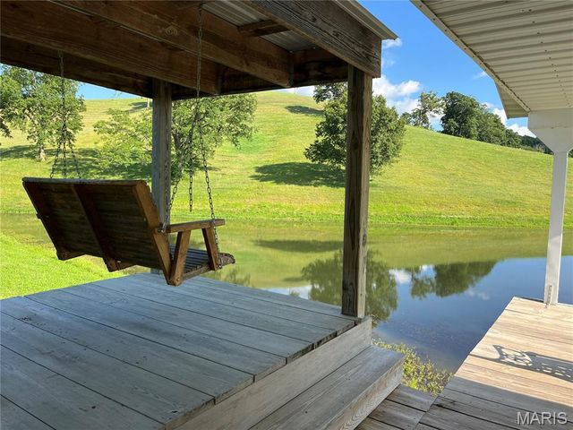 4015 Pike 9140, Louisiana, MO 63353