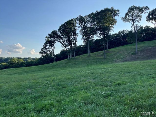 4015 Pike 9140, Louisiana, MO 63353