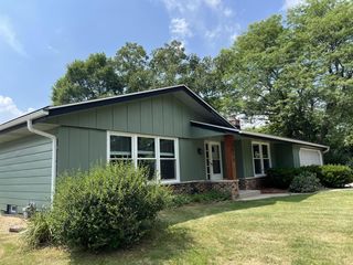7573 Chapel Hill COURT N, Franklin, WI 53132