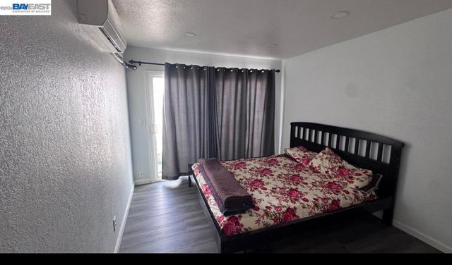 33080 Lake Mead Dr, Fremont, CA 94555