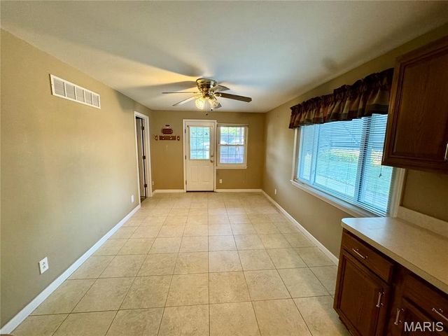 9633 Echo Lane, Overland, MO 63114