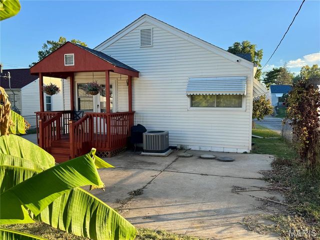 9633 Echo Lane, Overland, MO 63114
