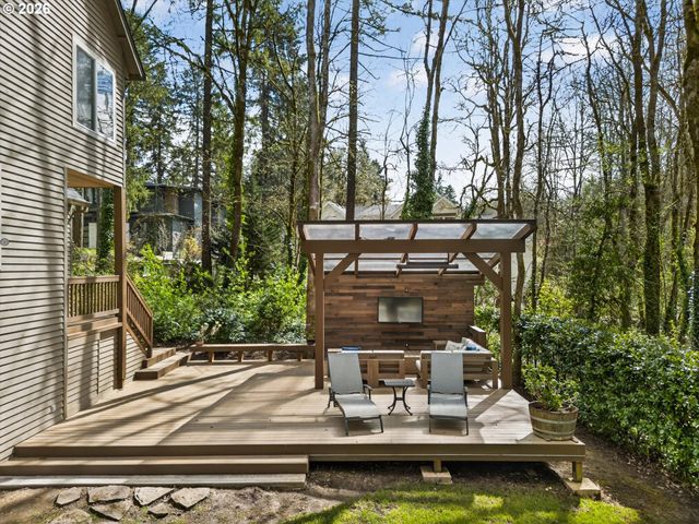 4054 CANAL WOODS Ct, Lake Oswego, OR 97034