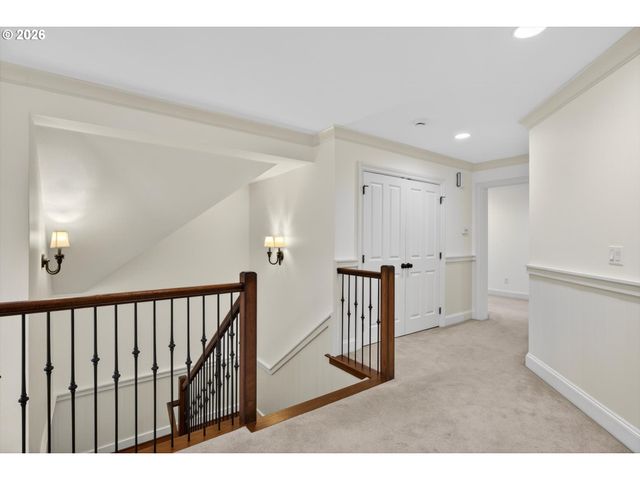 4054 CANAL WOODS Ct, Lake Oswego, OR 97034