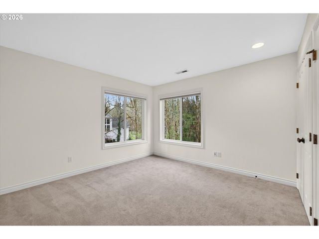 4054 CANAL WOODS Ct, Lake Oswego, OR 97034