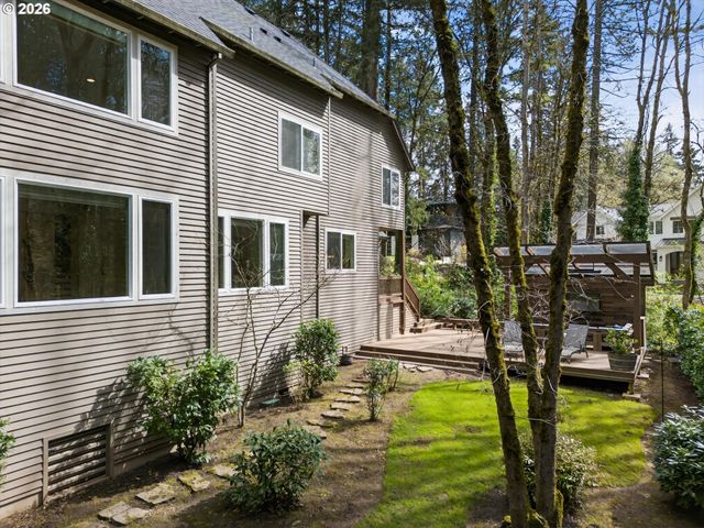 4054 CANAL WOODS Ct, Lake Oswego, OR 97034