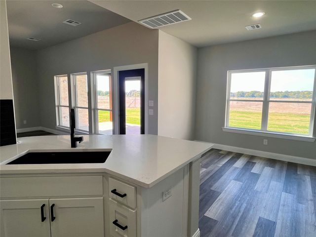 1404 Dixie Estates Way, Whitesboro, TX 76273