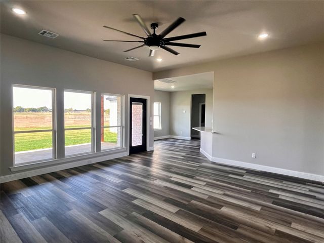 1404 Dixie Estates Way, Whitesboro, TX 76273