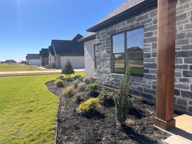 1404 Dixie Estates Way, Whitesboro, TX 76273