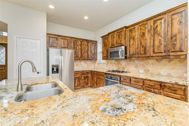 1030 Finsbury Lane, Forney, TX 75126