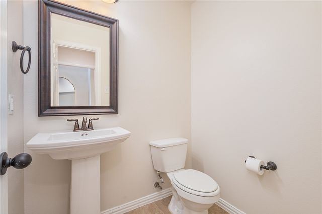 1030 Finsbury Lane, Forney, TX 75126